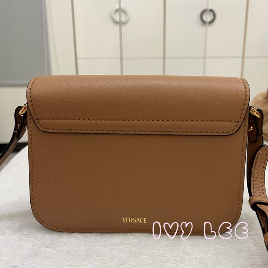 Versace 美杜莎頭皮革 焦糖奶茶色 肩背包 斜背包 1008100 二手精品-1