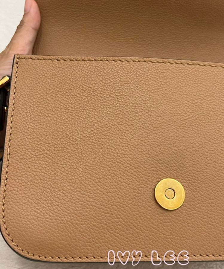 Versace 美杜莎頭皮革 焦糖奶茶色 肩背包 斜背包 1008100 二手精品-17