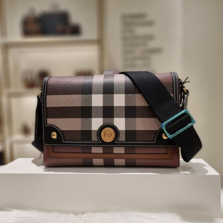 Burberry 80713851 帆布拼皮革 Note 翻蓋 包 樺木棕《當季專櫃正售★全新商品 》-5