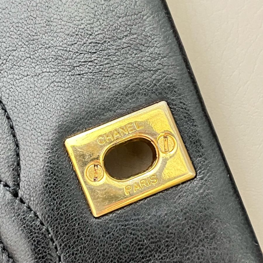 Chanel Vintage 黑色金鏈口蓋包-27