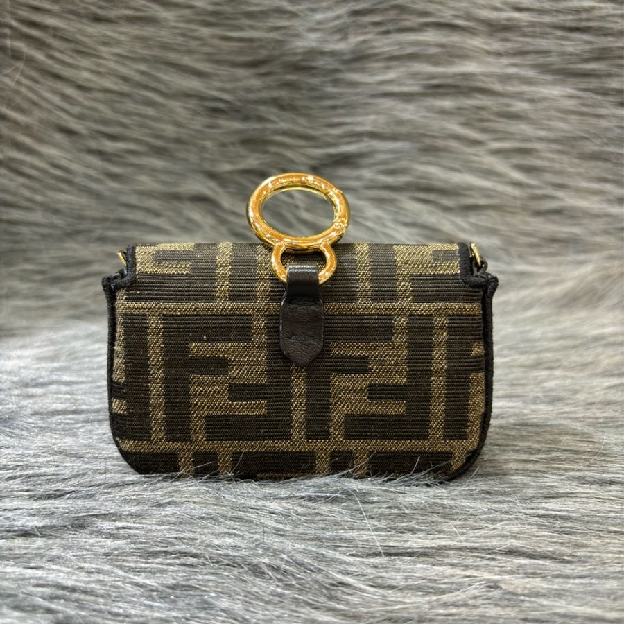 FENDI 7AR844 nano Baguette FF緹花 老花字紋 超迷你法棍金鍊 鑰匙包 零錢包 卡夾 信用卡包 小廢包 口紅包 耳機包 斜背包-3