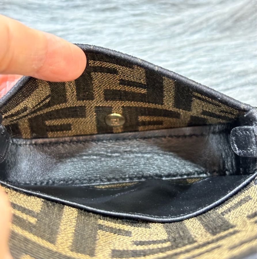 FENDI 7AR844 nano Baguette FF緹花 老花字紋 超迷你法棍金鍊 鑰匙包 零錢包 卡夾 信用卡包 小廢包 口紅包 耳機包 斜背包-17
