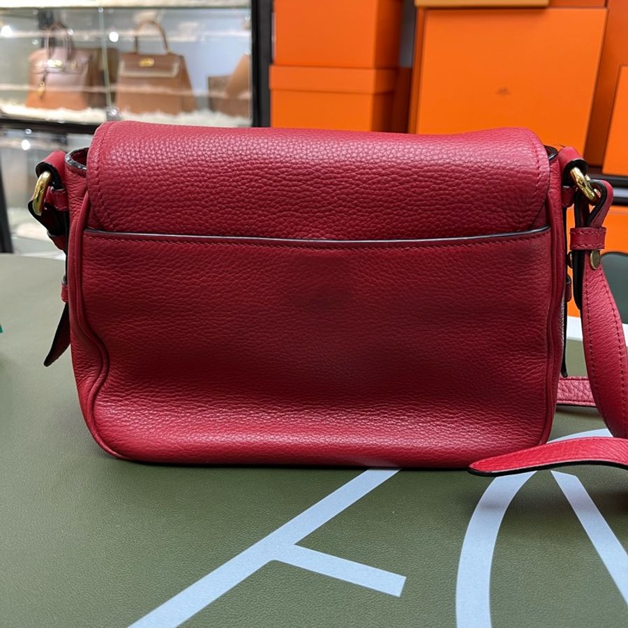 Prada 紅色 純牛皮 荔枝紋 郵差包 斜挎單肩❤️-1