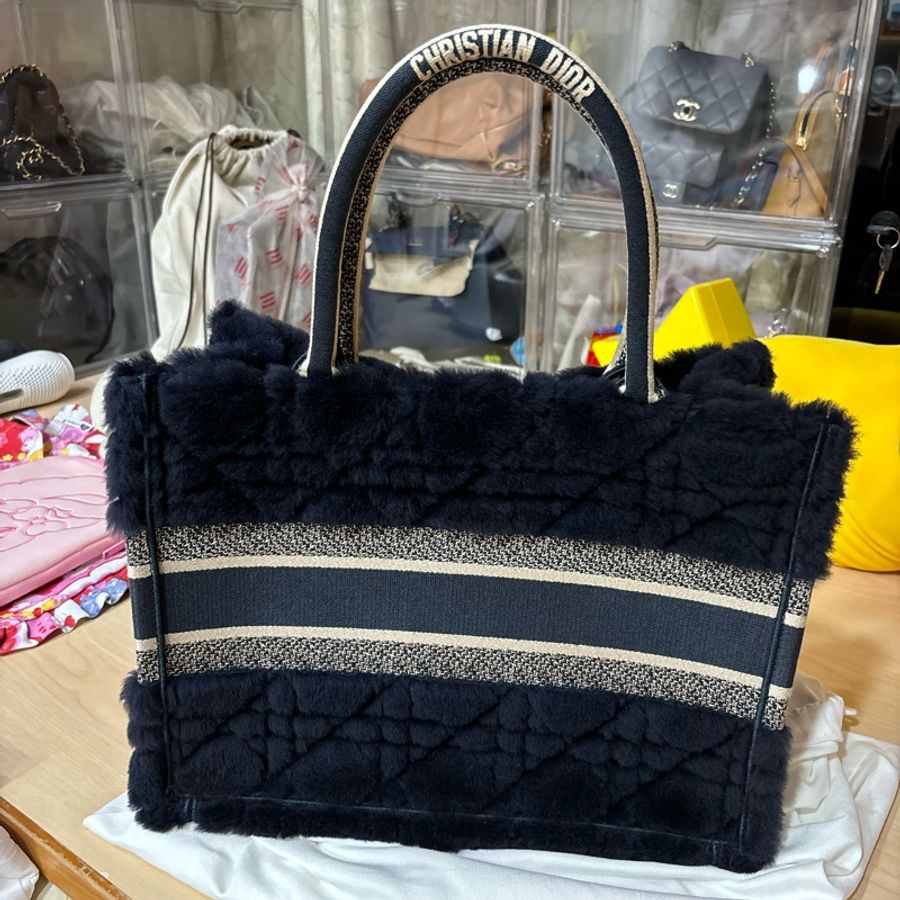 Christian Dior限量刺繡泰迪熊黑色中號手提包-1