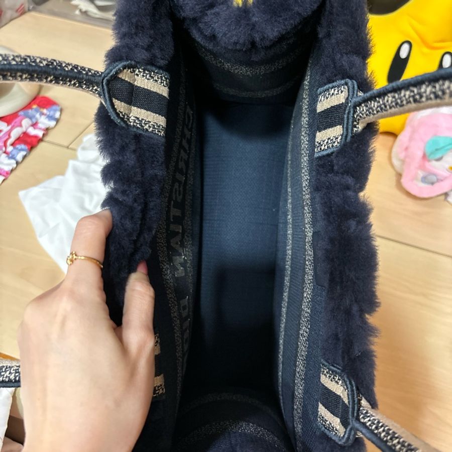 Christian Dior限量刺繡泰迪熊黑色中號手提包-12