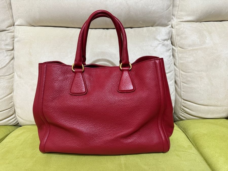 Prada 牛皮手提包-1