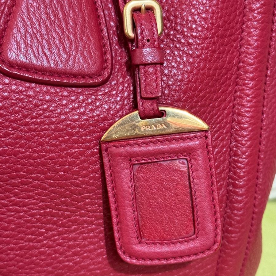 Prada 牛皮手提包-11