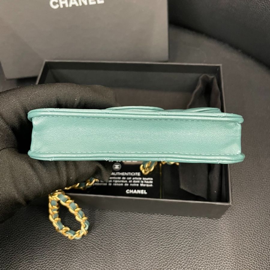 Chanel mini cf-4
