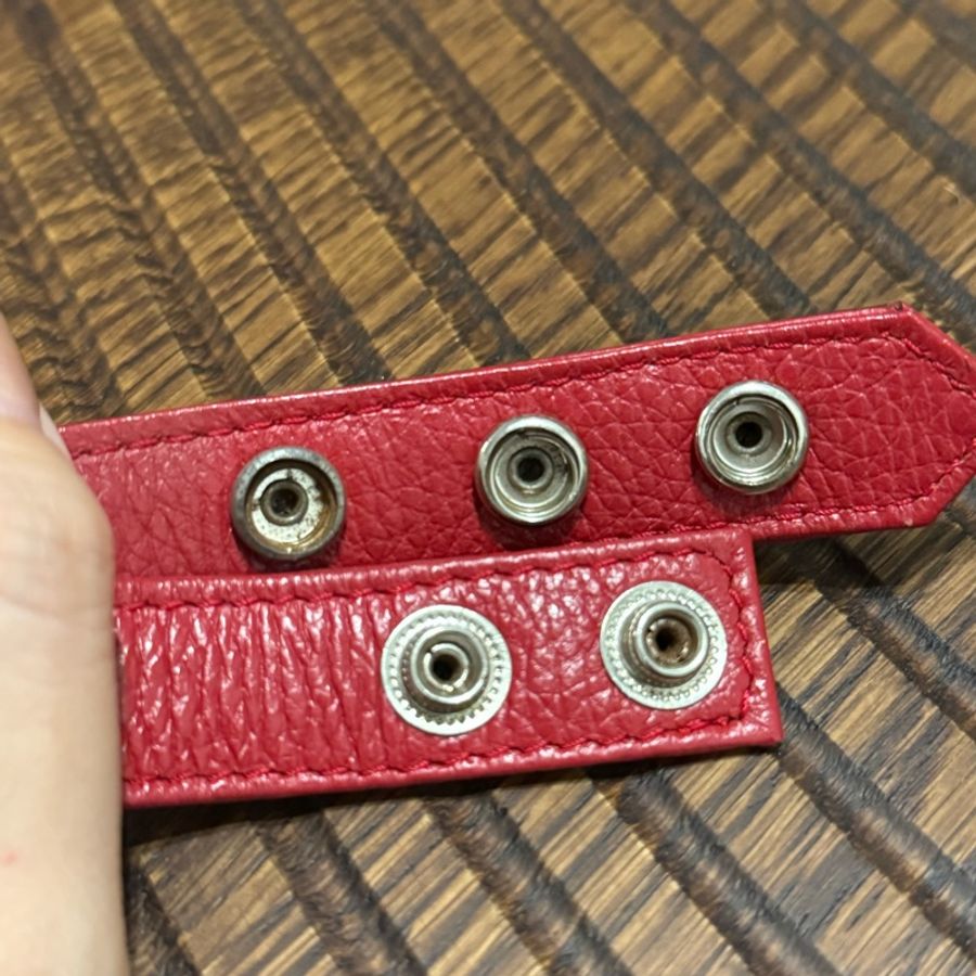 經典中的經典‼️Chrome Hearts 克羅心 銀十字花皮手環-3