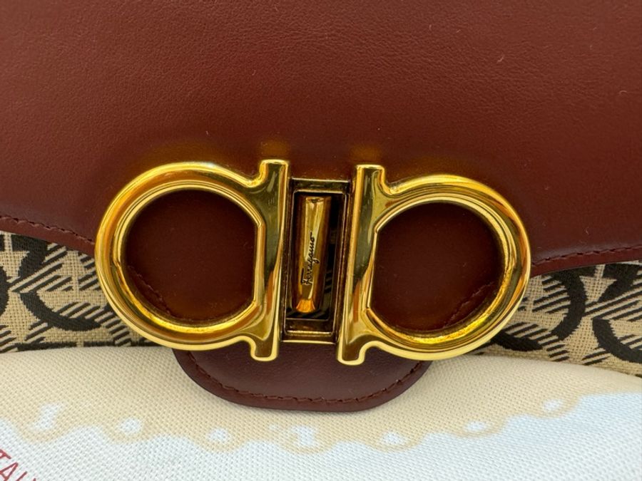 Salvatore Ferragamo  酒紅色拼老花 可肩背 可斜挎-7