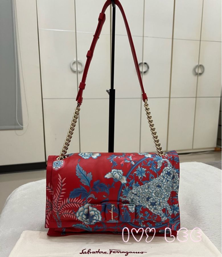 Salvatore Ferragamo小牛皮 牛年特別版 Viva 蝴蝶結 單肩包 二手精品-0