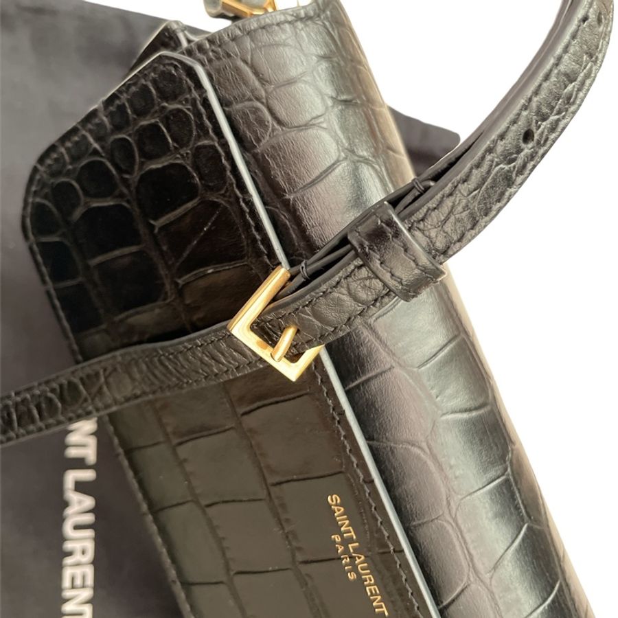 SAINT LAURENT 鱷魚壓紋斜背包-3