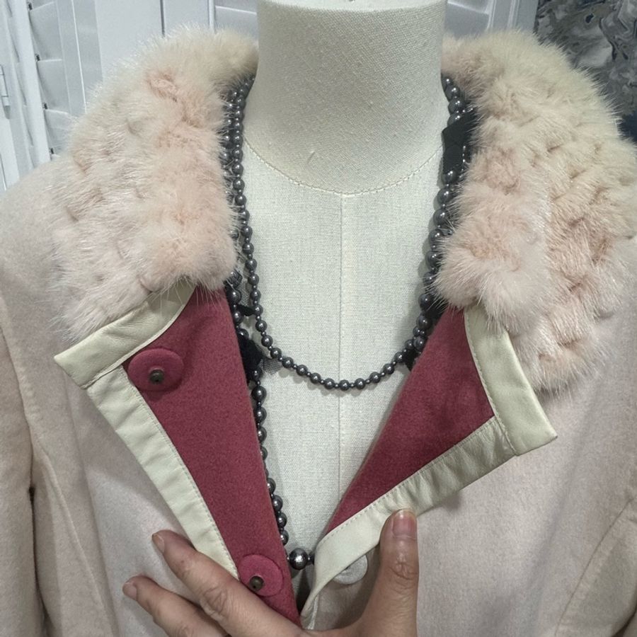 Fendi 貂毛羊毛粉色外套size IT44-2