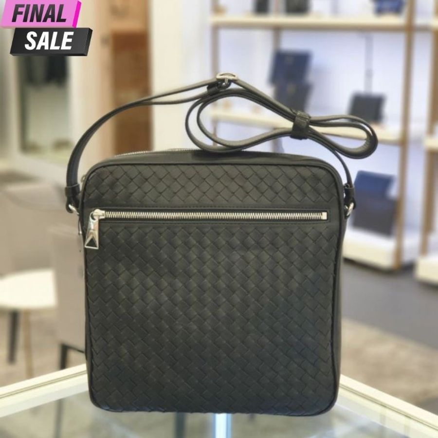 Bottega Veneta 443872 小羊皮編織郵差包 - 黑色經典設計,義大利製【促銷品】-0