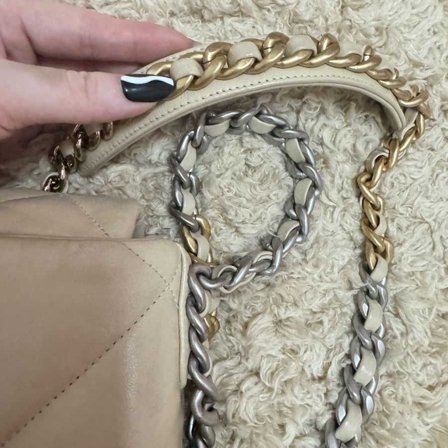 chanel19bag奶茶色杏色銀扣聖誕限定款26公分-1