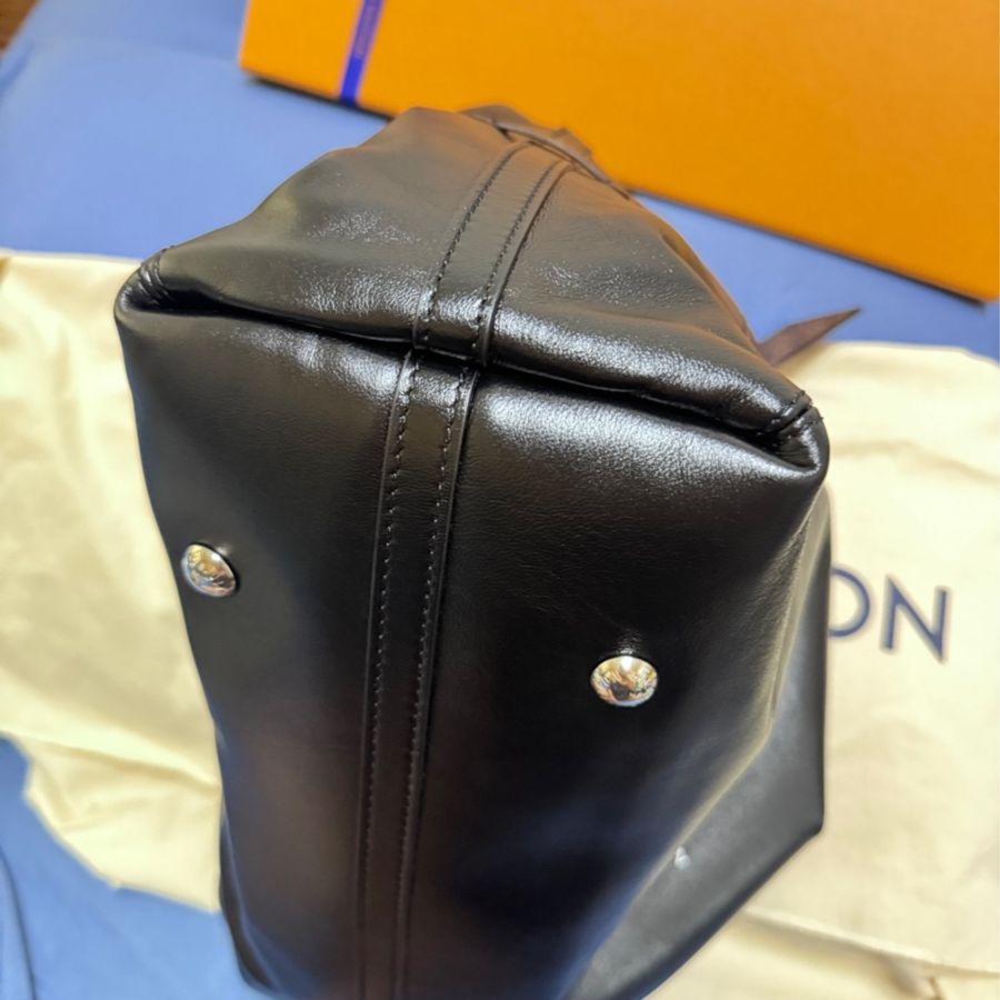 LV 黑武士 男女通用 M25143 CarryAll Dark MM-7