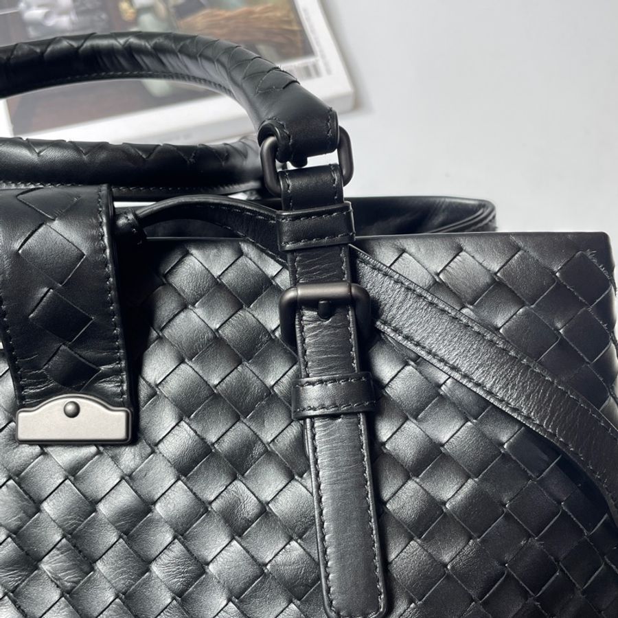Bottega Veneta Roma黑皮編織包-6