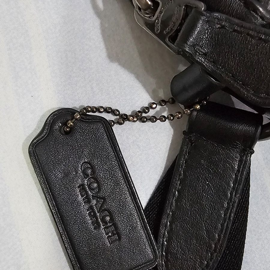 COACH 黑灰Logo包-3