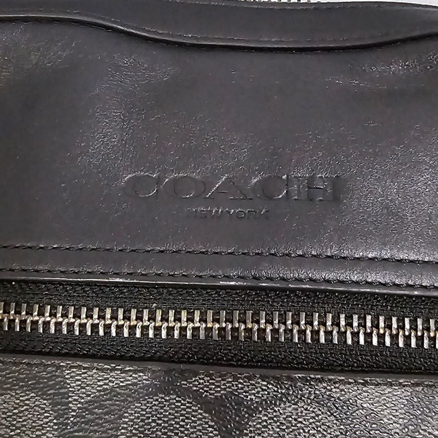 COACH 黑灰Logo包-4
