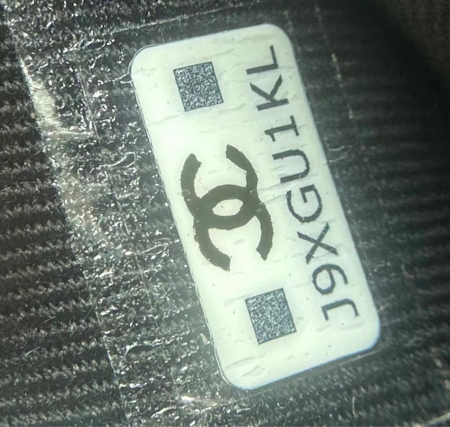 CHANEL 荔枝牛皮對開短夾/卡夾 黑淡金 芯片款-2
