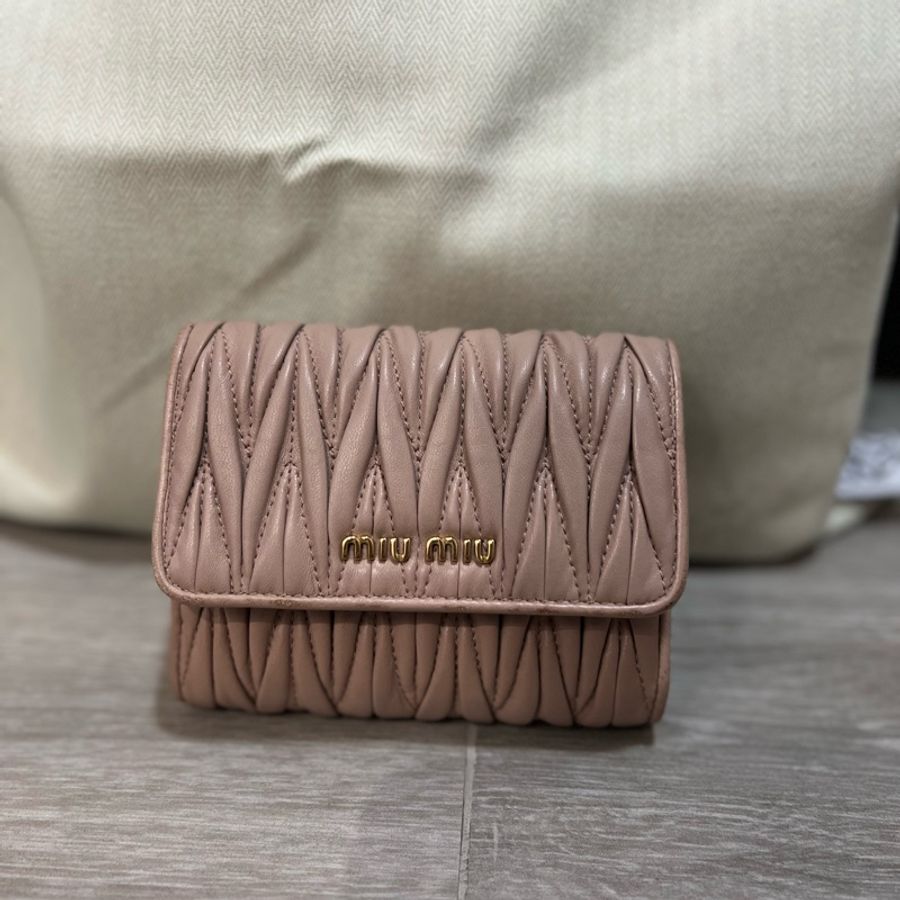 miumiu軟皮短夾銀包雙面裸粉色絕版-6