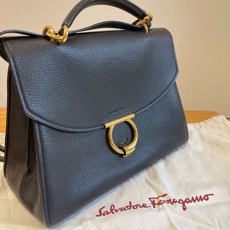 Ferragamo Margot 通勤 手袋 OL 女包 黑金 牛皮 手提 肩背-4