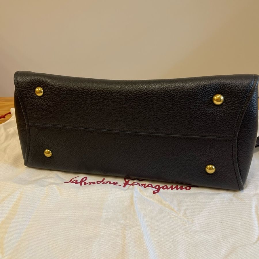 Ferragamo Margot 通勤 手袋 OL 女包 黑金 牛皮 手提 肩背-10