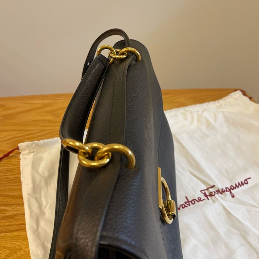 Ferragamo Margot 通勤 手袋 OL 女包 黑金 牛皮 手提 肩背-14