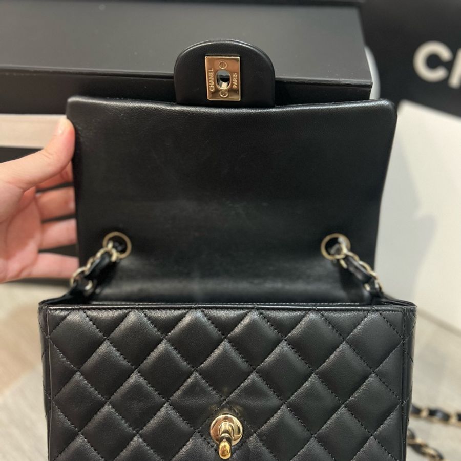 Chanel香奈兒cf20黑色小羊皮淡金扣-14