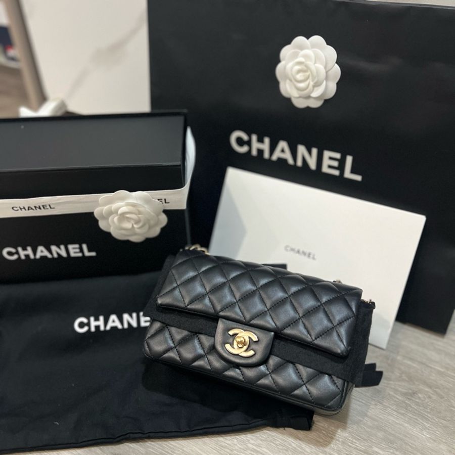 Chanel香奈兒cf20黑色小羊皮淡金扣-17