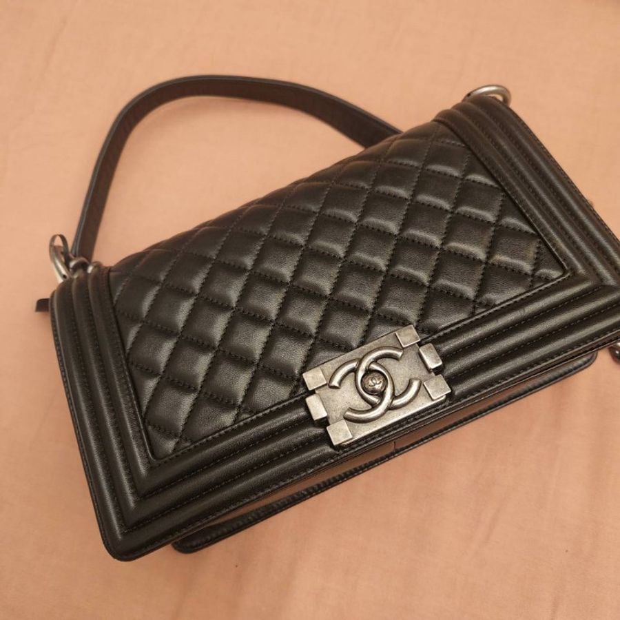 Chanel Leboy 羊皮 中號 格菱紋 單肩包 釕色 銀色五金 boy chanel-1