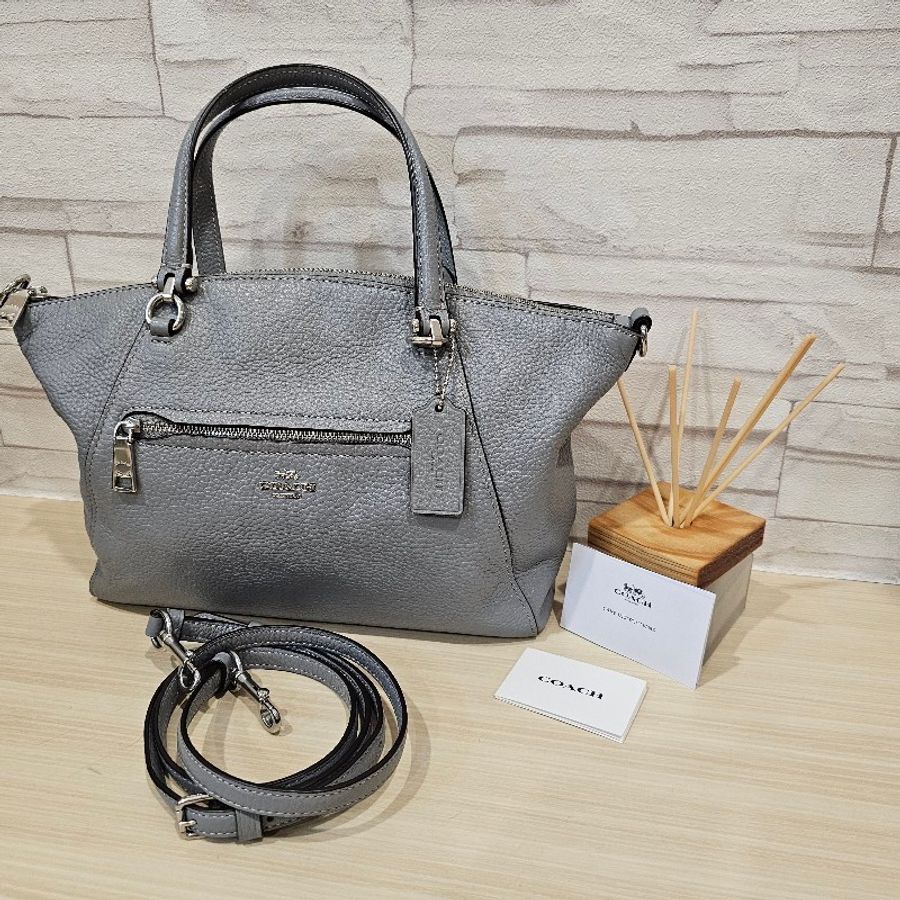 COACH 經典馬車LOGO前口袋拉鍊手提/斜背水餃包(莫藍迪灰)-9