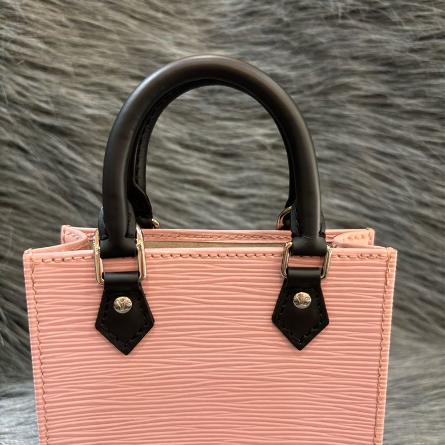 LV M69575 黑色粉紅 BP MINI PETIT SAC PLAT 琴譜包 手提包 斜背包-16