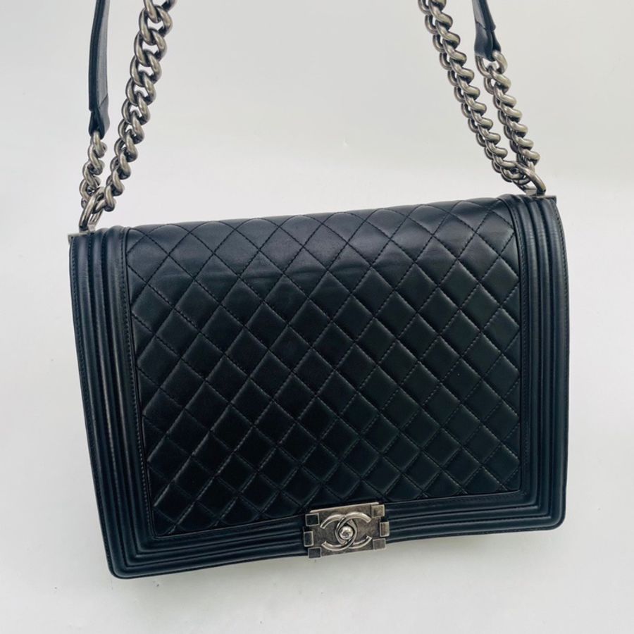 Chanel 黑銀復古扣羊皮Leboy大號單肩包-1
