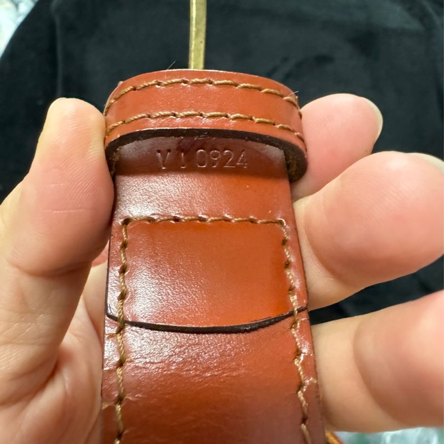 LV epi 棕色 vintage 八角水桶包 小號-16