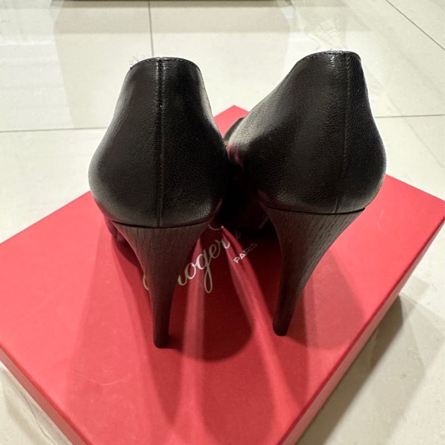 salvatore ferragamo木質跟。質感爆表的深咖啡色-3