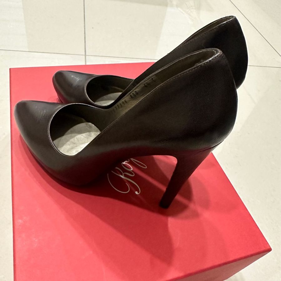 salvatore ferragamo木質跟。質感爆表的深咖啡色-4