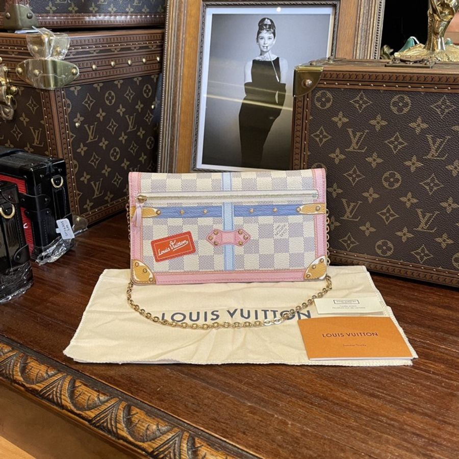 LV 粉色棋盤格印花鏈條包 限量款-1