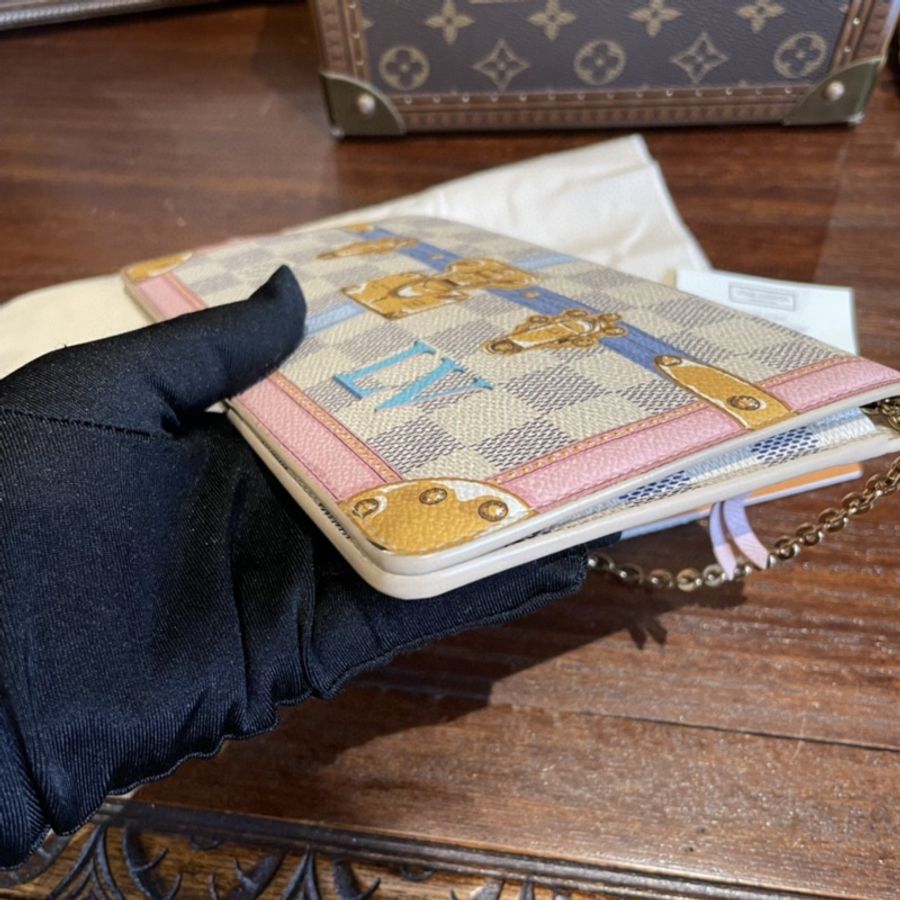LV 粉色棋盤格印花鏈條包 限量款-4