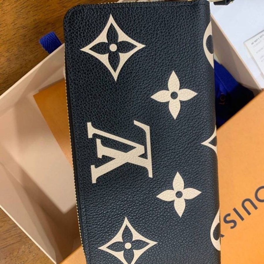 全新 未拆 Louis Vuitton/LV 路易威登LV 新款Monogram 雙色牛皮壓紋長夾 黑色 M80481-2