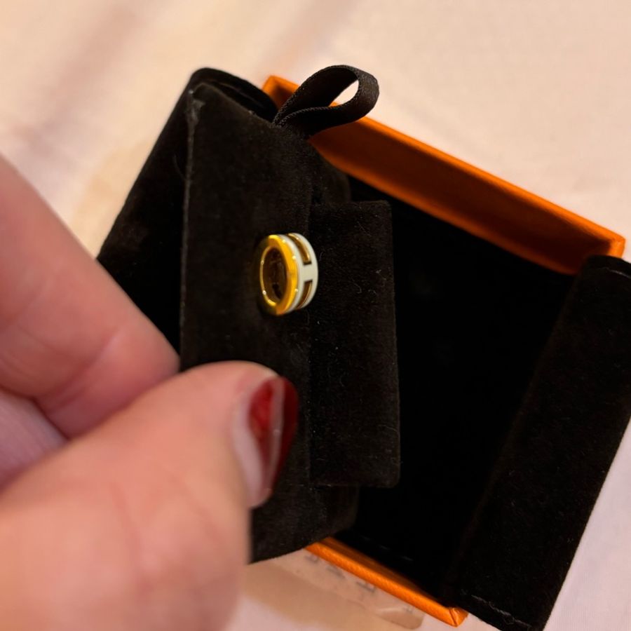 情人節13888 現貨商品 台灣專櫃 台灣購證 Hermes Mini PopH  經典白色金耳環-17