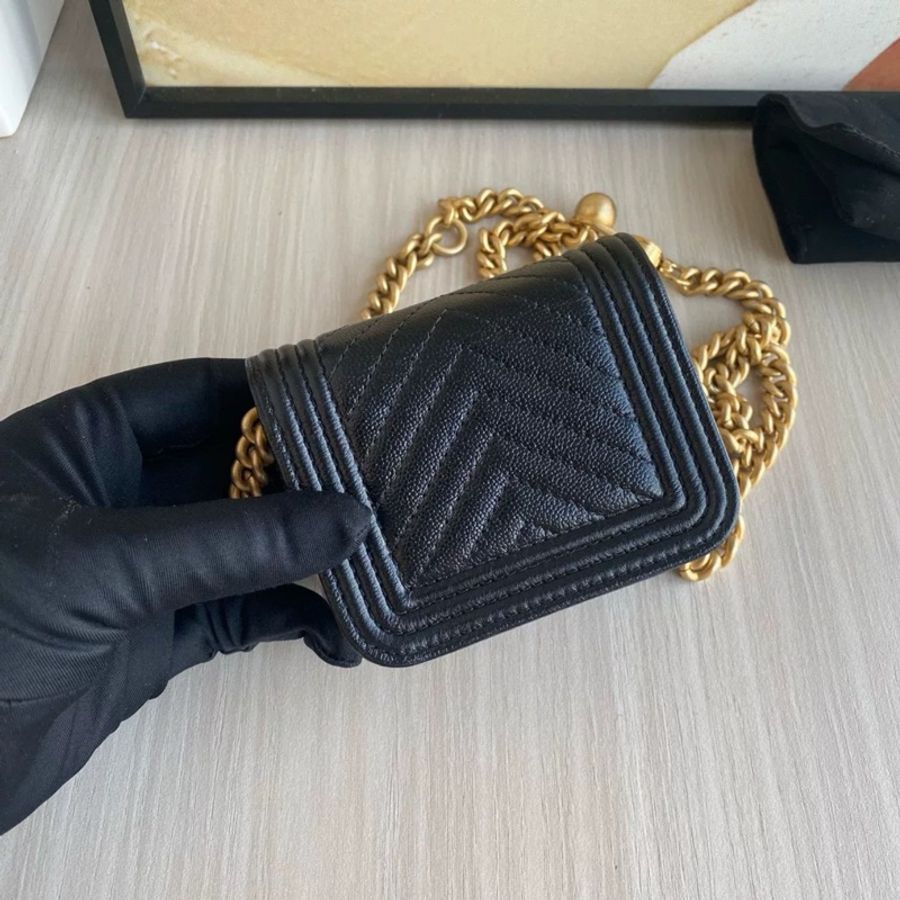 CHANEL Leboy 黑金荔枝紋牛皮 金珠斜挎包-4