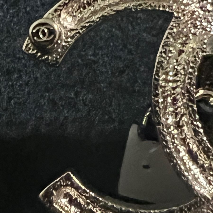#Chanel 23C 經典雙C LOGO皮穿鏈CF包造型胸針🌸 <#優惠中 🥰>-8