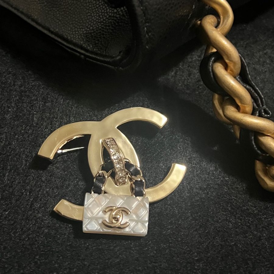 #Chanel 23C 經典雙C LOGO皮穿鏈CF包造型胸針🌸 <#優惠中 🥰>-12