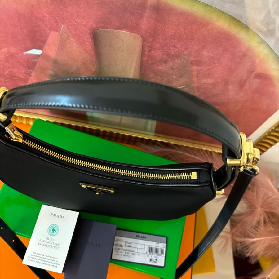Prada arque 黑色最新款-2