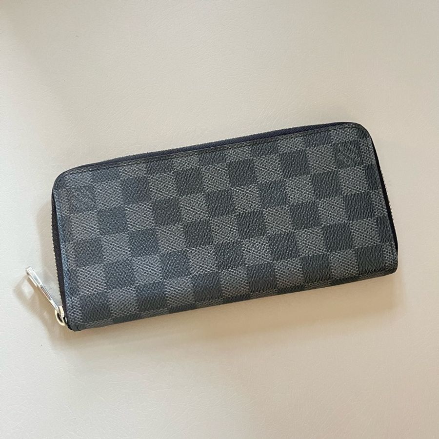 LV 黑色棋盤格拉鍊長夾-11
