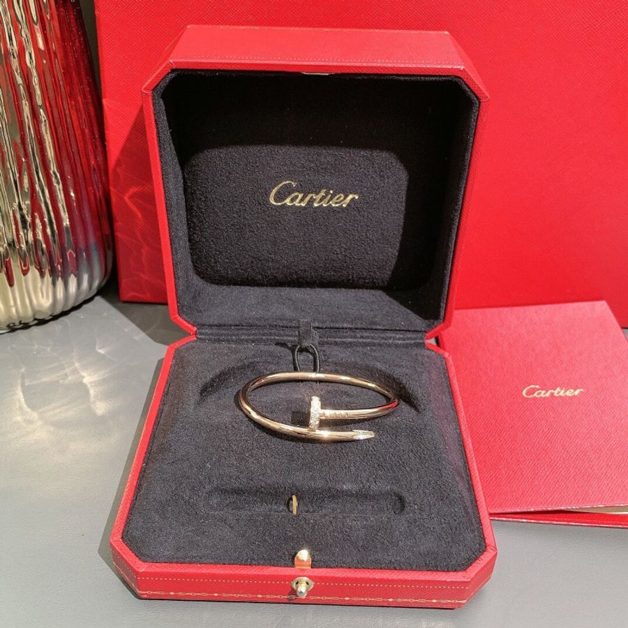 Cartier卡地亞Love系列釘子玫瑰金帶鑽15號手鐲,2016年購入-0