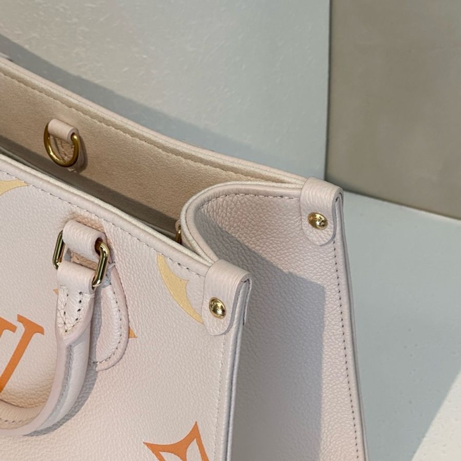 LOUIS VUITTON On The Go - PM彩字-1