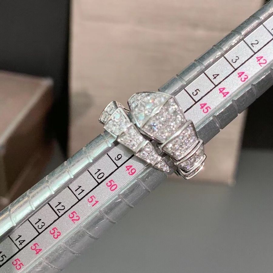 bvlgari 寶格麗Serpenti Viper系列蛇頭戒指白金滿鑽s碼 2021購入-3