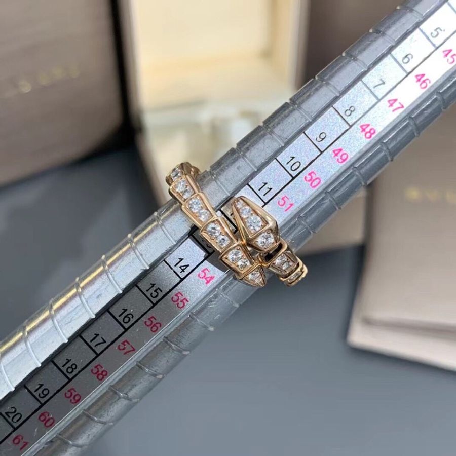 Bvlgari 寶格麗Serpenti Viper 系列蛇頭窄版玫瑰金滿鑽戒指M碼-4